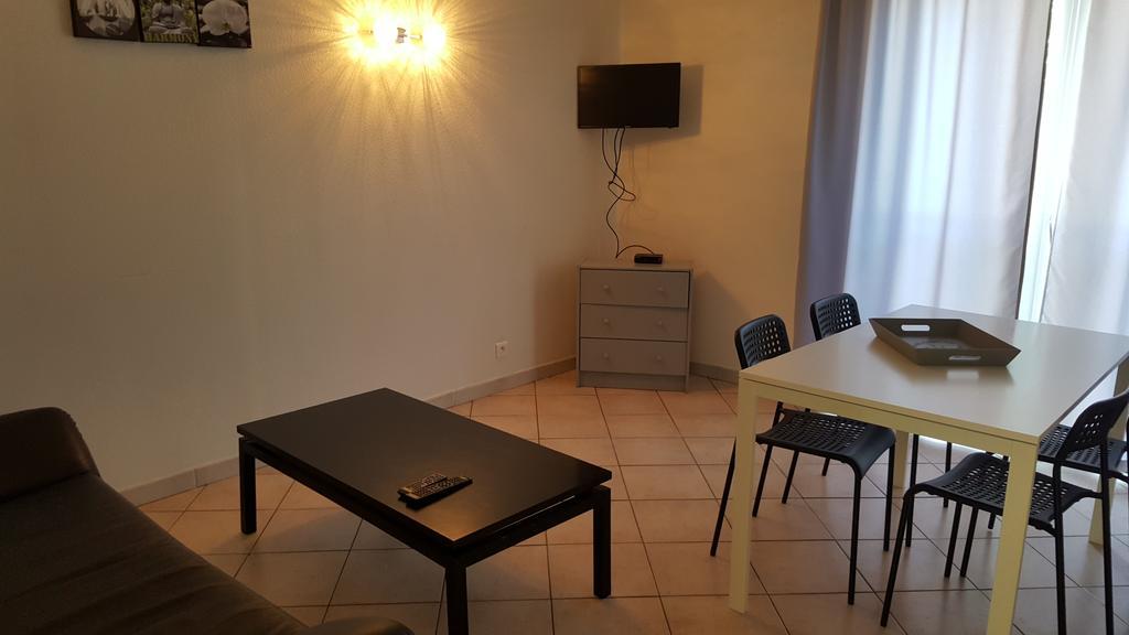 Appart'Hotel Residella Aubagne Gémenos Esterno foto